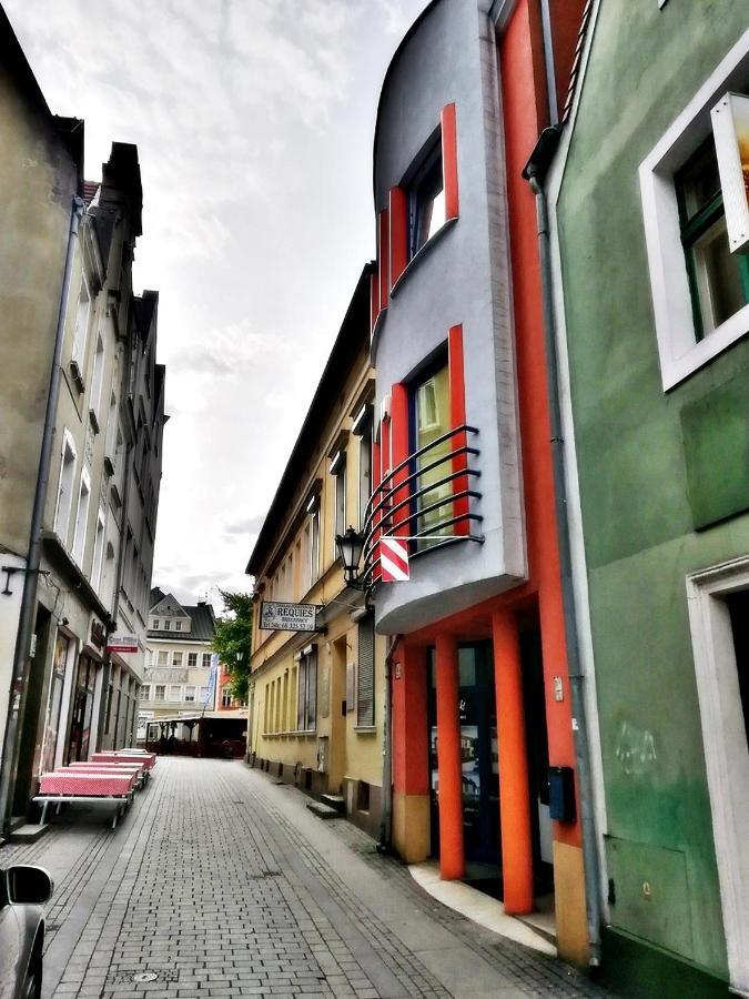 Апартаменты Downtown Studio Зелёна-Гура Экстерьер фото